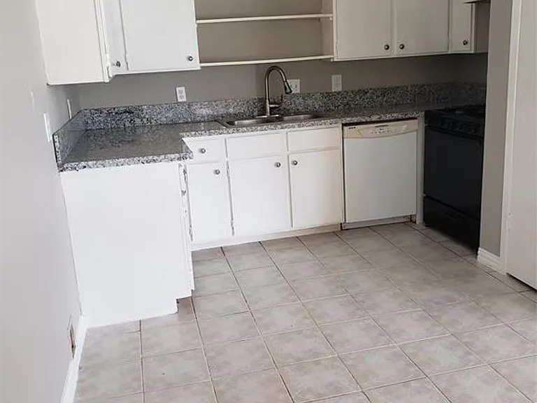 17010 Pastoria Dr — Photo 8