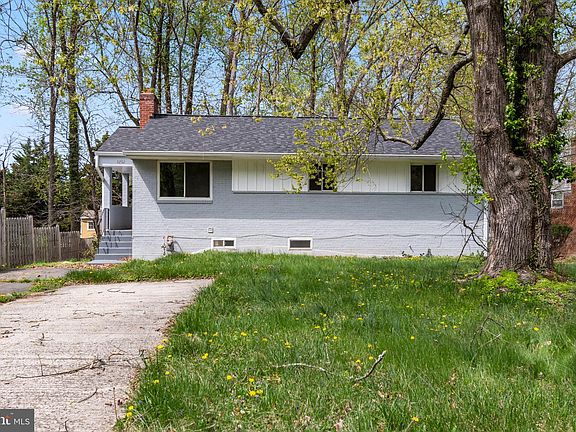 3rd image of 3252 Brandy Ct
