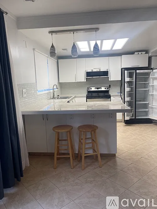3 bed, 2.5 bath, 1622 sqft, $2,700 — Photo 2