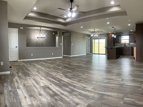 5th image of 1305 Summerfield Dr