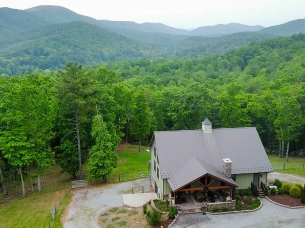 623 Four Oaks Ln, Ivanhoe, VA 24350