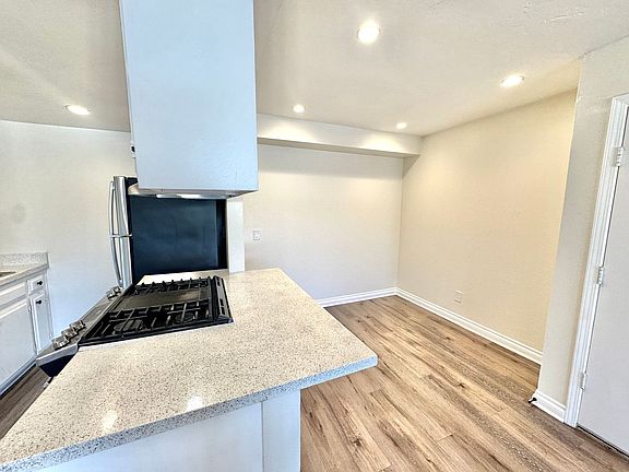5th image of 1015 E Ohio Ave #203