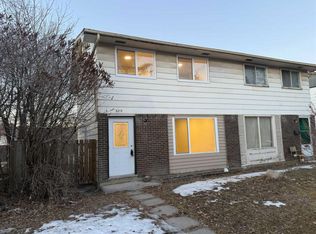 3215 Doverville Cres SE, Calgary, AB T2B1V1