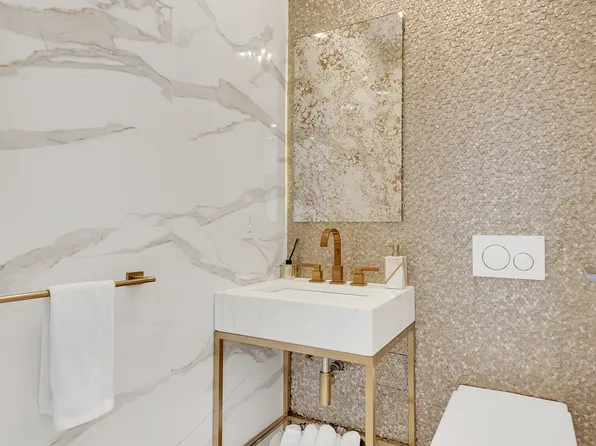 200 East 69th Street image 21 of 26