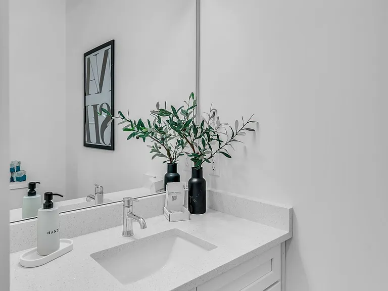 910 Youngs Ln #7 — Photo 11