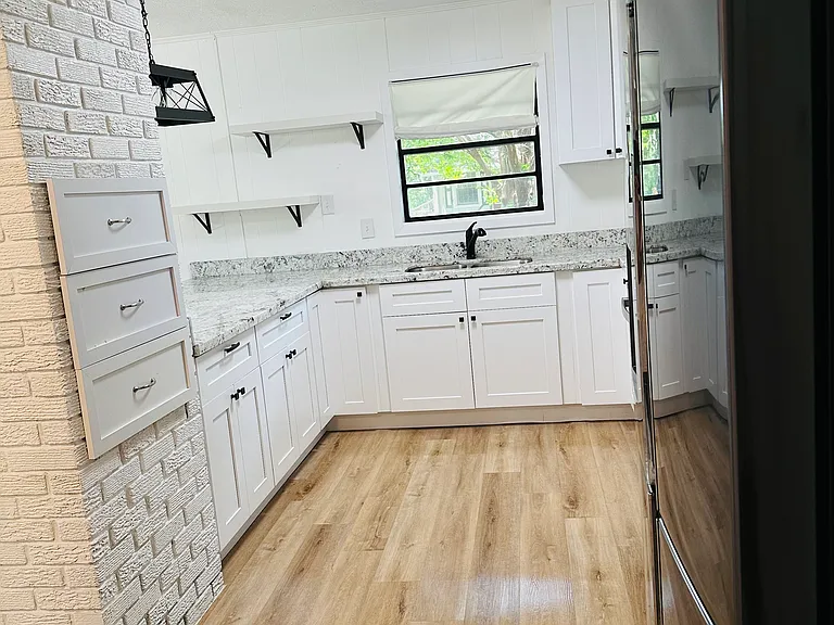 123 Shady Grove Ave — Photo 3