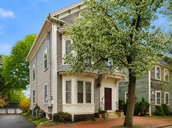 126 1/2 Federal St, Salem, MA 01970