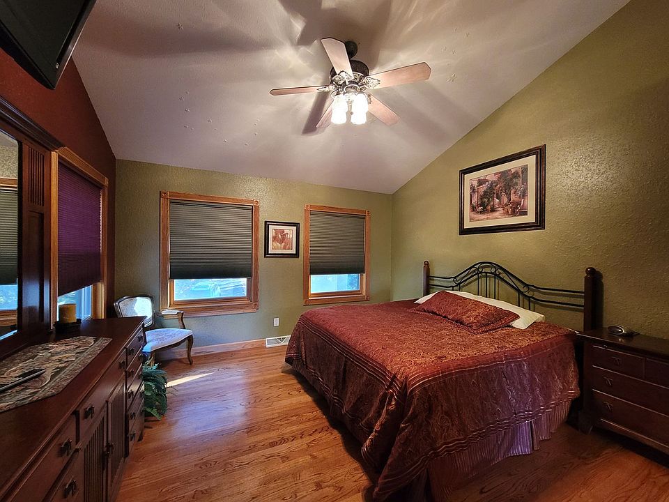 1st image of 222512 Starflower Dr #1