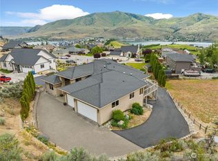 305 Orchard View Dr, Chelan, WA 98816