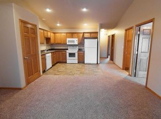 203 E 5th St APT 103, Hartford, SD 57033