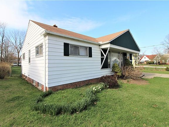 3rd image of 27699 Fullerwood Dr