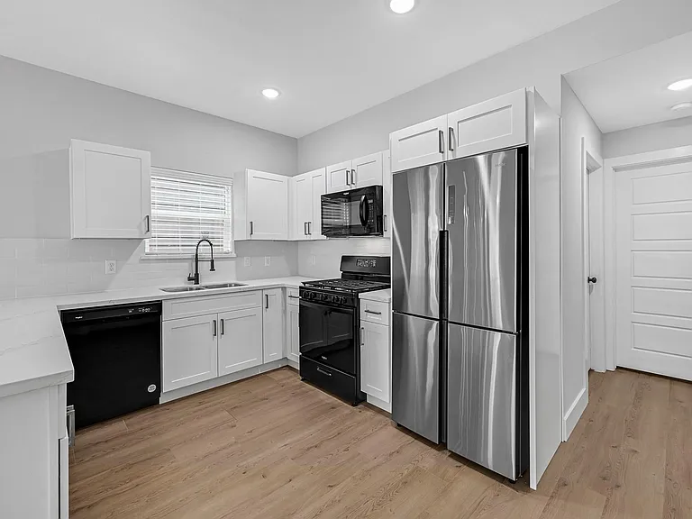 3312 Bacchus St #A — Photo 10