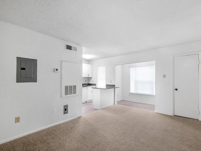 Windmill Creek South — Photo 14