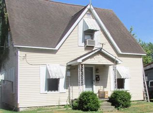 179 7th St SE, Linton, IN 47441