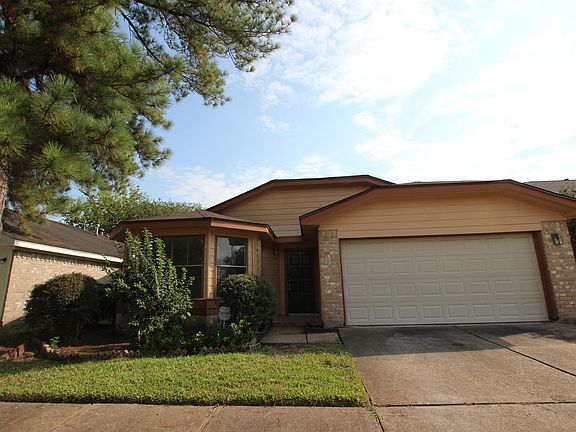 2nd image of 16043 Vista Del Mar Dr