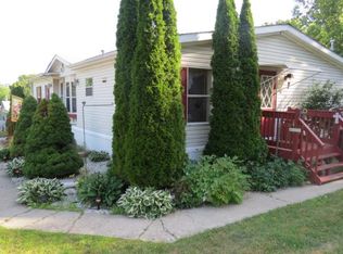 10 Spruce Dr, Bloomingburg, NY 12721