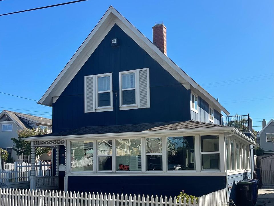 1st image of 122 Cypress Ave
