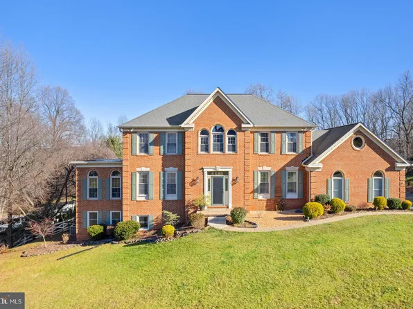 8483 Turkey Run Dr, Warrenton, VA 20187