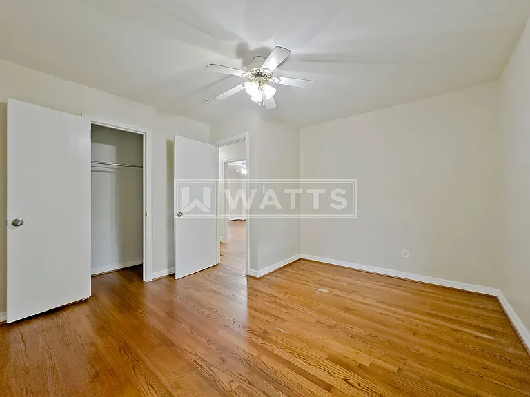 2324 3rd St NE — Photo 17