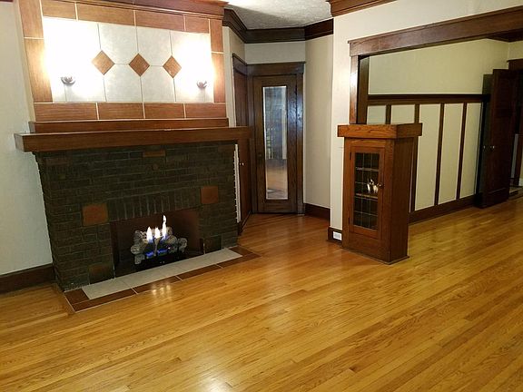 2nd image of 2922 Jackson St APT 8