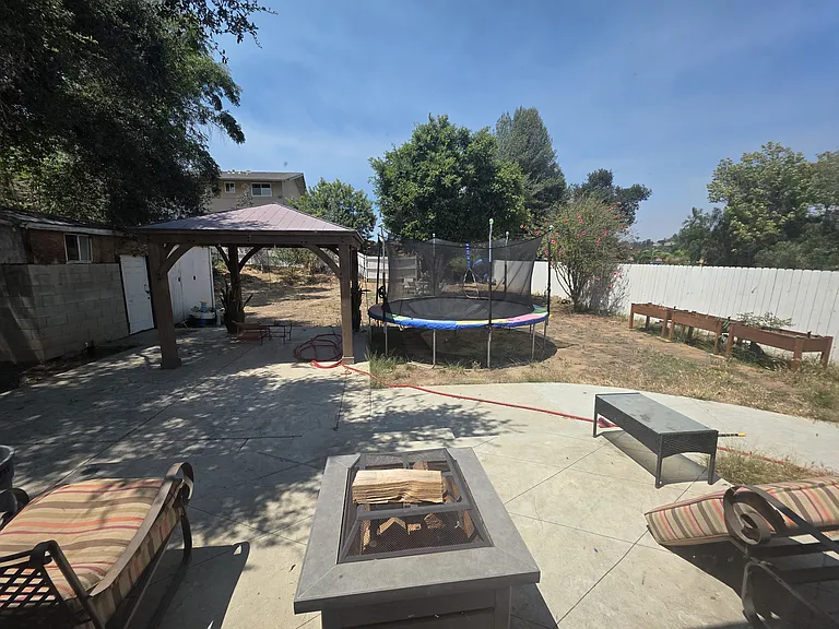 215 Almond St — Photo 11