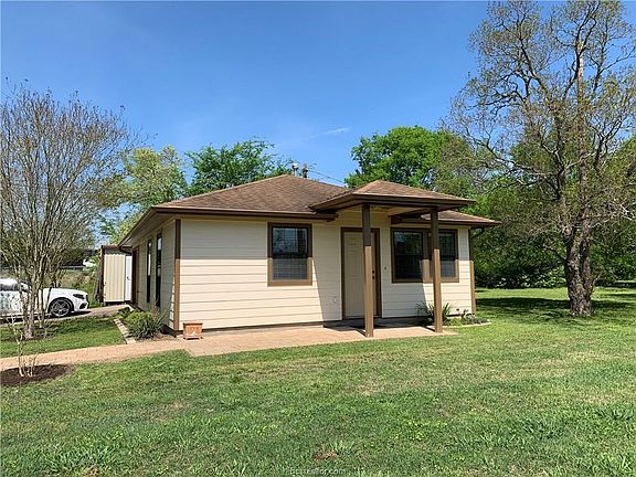 4th image of 1509 Bluebonnet Dr #A