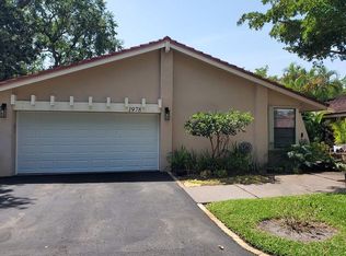 1978 Hollows Trl, Deerfield Beach, FL 33442