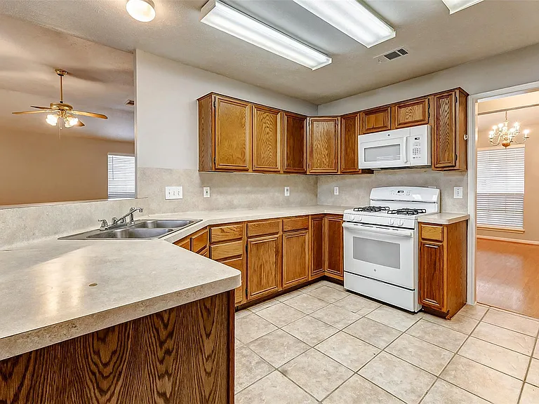23922 Spring Dane Dr — Photo 15