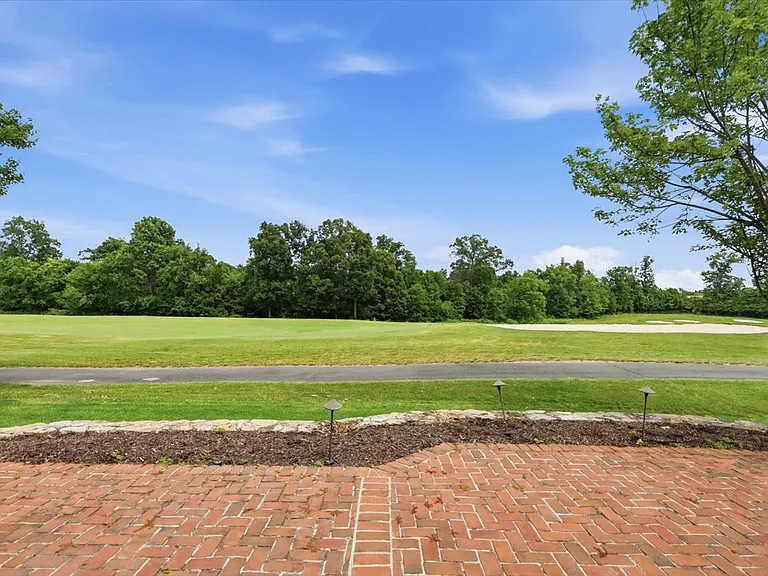 20242 Hidden Creek Ct — Photo 46