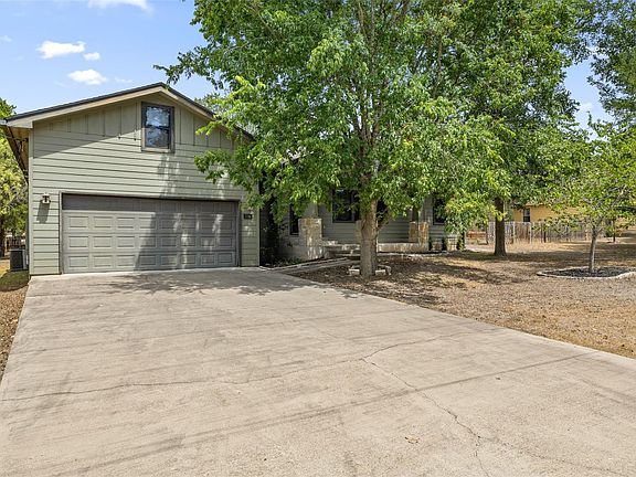3rd image of 116 Laumaia Ln