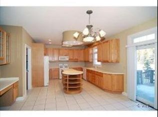 6670 Revere Ct, Gurnee, IL 60031