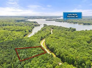 9010 Island Point Rd, Charlotte, NC 28278