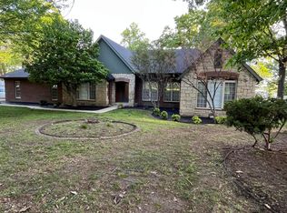59382 E 288th Ct, Grove, OK 74344