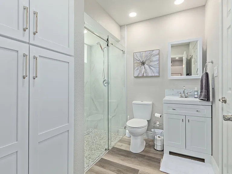 945 N Pasadena St #125 — Photo 33