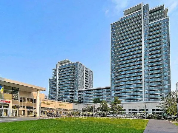 7167 Yonge St #407, Markham, ON L3T 0E1