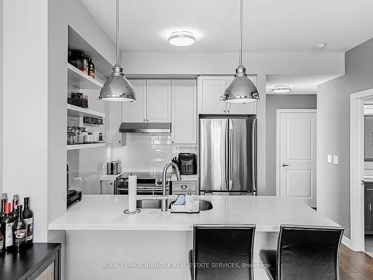 35 Southshore Cres #209 — Photo 11