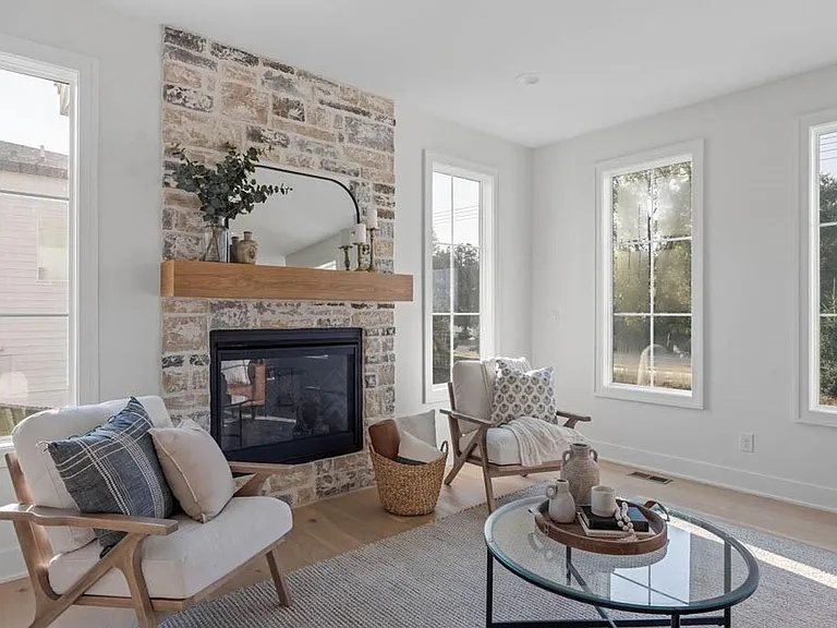 16898 Madison Cir — Photo 10