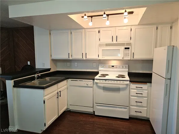 464 N Highway 143 #B209, Brian Head, UT 84719