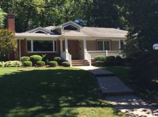 927 Phyllis Ln, Oradell, NJ 07649