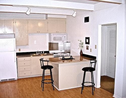4th image of 4612 Sanger Ave