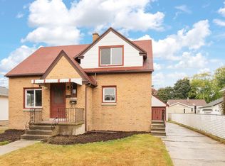 1328 S 21st St, Manitowoc, WI 54220