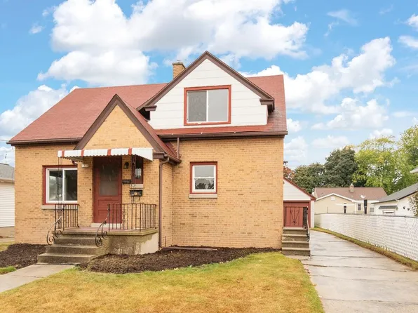 1328 S 21st St, Manitowoc, WI 54220