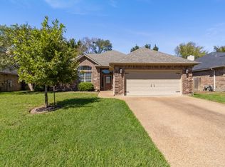 2903 Agee Ct, Bryan, TX 77808