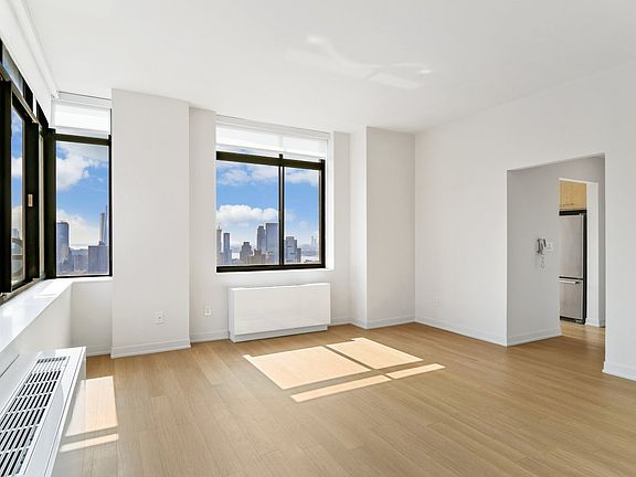 3rd image of 1 Columbus Pl APT N43b