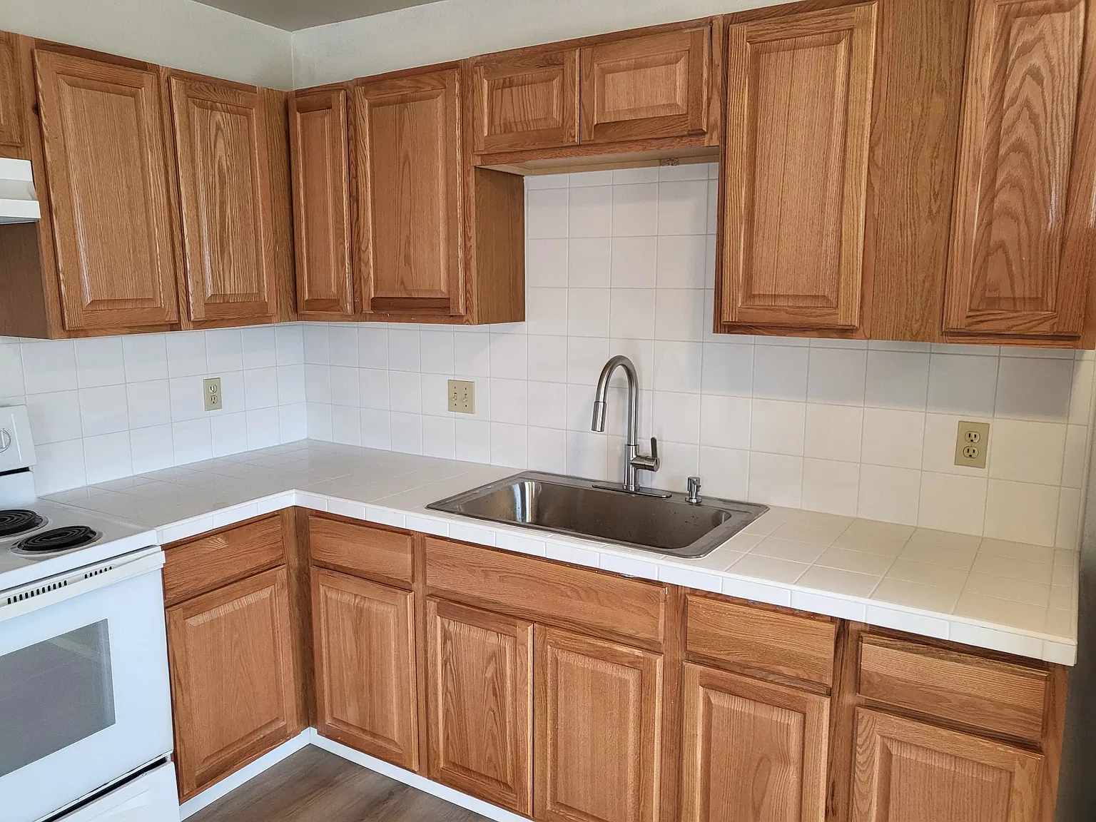 226 Soledad Street - 6 — Photo 2