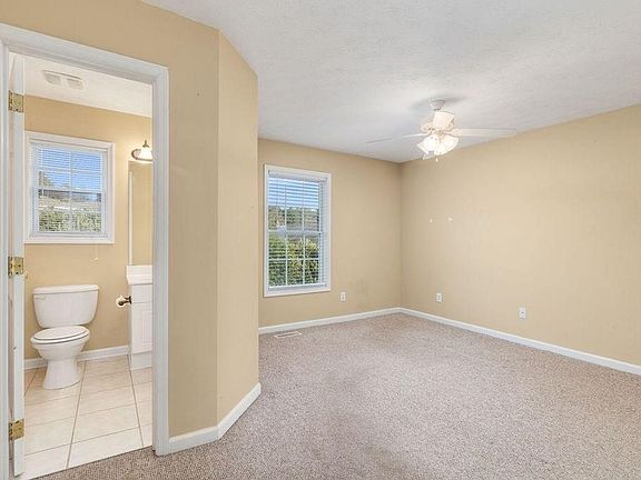 5th image of 1477 N Donahue Dr APT 3111