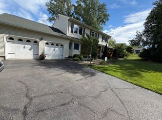 73 S Hillside Ave, Roxbury Twp., NJ 07876