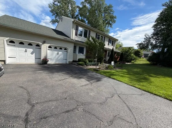 73 S Hillside Ave, Roxbury Twp., NJ 07876