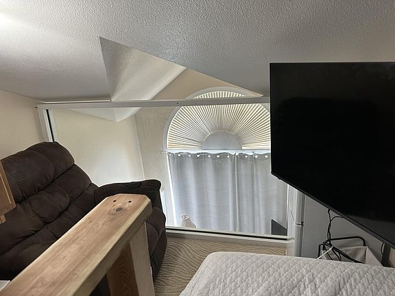 4th image of 650 S Main St #1