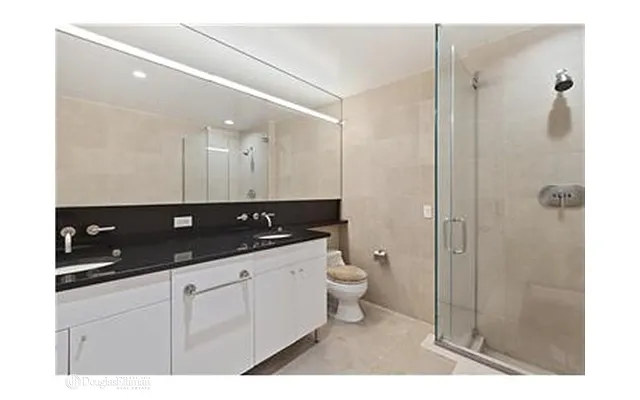 Rented by Douglas Elliman | media 16